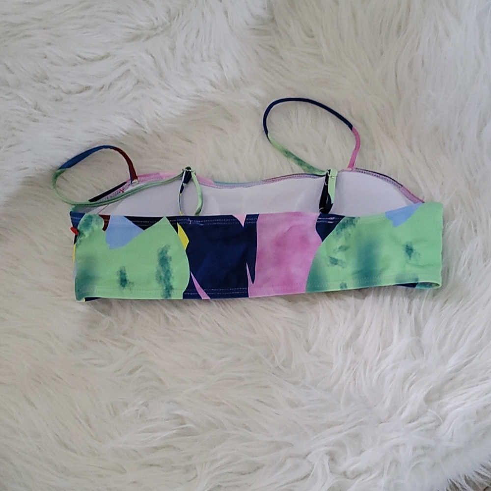 Bikini - Picture 3 of 4